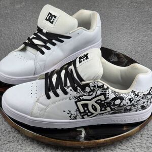 DC Sneakers Mens Size 13 White Black Low Top Graphic Print Skull Skate